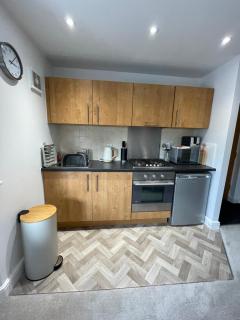 Compact Modern Apartment Single Person or Couple Only - Bangor - 7