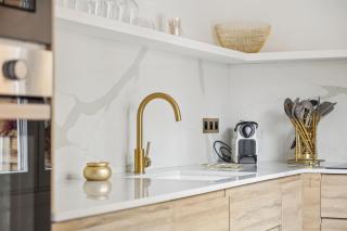 Suite luxueuse avec jardin privé Sauna et Jacuzzi - París - 2