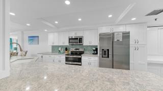 Inlet Reef 607 - Beach Front and Spacious with Free Beach Service - Destin - 2