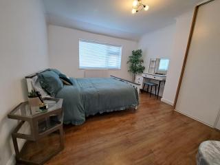 GATWICK HOUSE - Crawley - 2