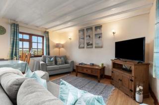 Cowslip Cottage Serenity with Jacuzzi - Saundersfoot - 1