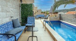 Villa Capitis in the center-Deluxe Apartment with Swimming Pool - Hvar - 0