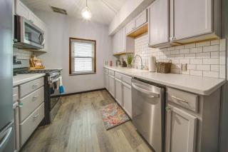 Cozy Erie Vacation Rental with Patio and Seasonal Pool - 1