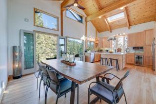 Decks and Lake Tahoe Views Secluded Mtn Cabin! - Incline Village - 2