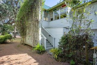 Amazing 2br 2ba with Loft C - Gainesville - 3