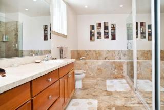 HUGE Open Concept Living in Best Location - San Francisco - 9