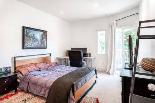 HUGE Open Concept Living in Best Location - San Francisco - 4