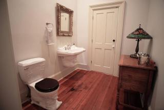 Hamilton House - 5BR Historic Home with Courtyard and Garage - 1