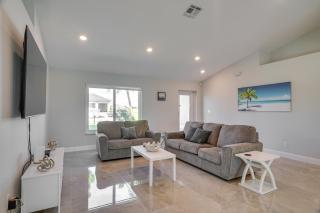 Furnished Lanai and Pool Sunlit Cape Coral Getaway! - Cape Coral - 7