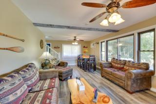Riverfront Arkansas Abode - Furnished Deck and Grill - Mount Ida - 6