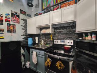 Downtown Chop Shop house, HUGE garage pets allowed - Fort Smith - 1