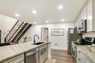 Lakefront Texas Abode with Kayaks, Fire Pit and Patio! - 3