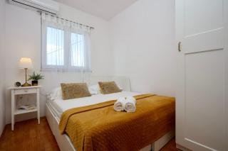 Apartment Holiday Home TiA - Split - 5