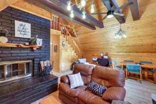 Decks and Fire Pit Rustic-Modern Overgaard Cabin! - Overgaard - 6