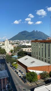 Lux 2 bedroom apartment, swimming pool, gym and free parking spot in Macro Plaza area - Monterrey - 3