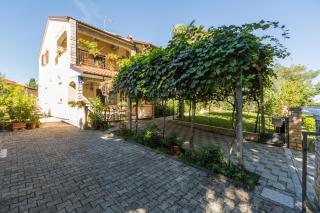 Apartments with a parking space Porec - 2216 - Poreč - 9