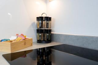 Luxurious Stylish Apartment in Old Trafford - Manchester - 5