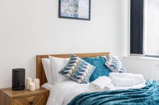 Luxurious Stylish Apartment in Old Trafford - Manchester - 4