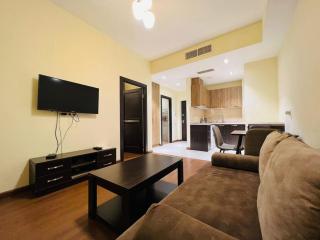 Modern Stylish 1 bedroom Apartment by Republic Square, Middle of City CENTER - 2
