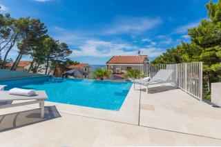 Apartments with a swimming pool Brela, Makarska - 19345 - Brela - 4