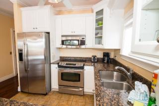 102 6Th St S- Upstairs Home - Bradenton Beach - 3