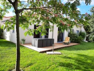 9 pers 160 M² +jardin- 10mn Nantes -30mn mer - 0