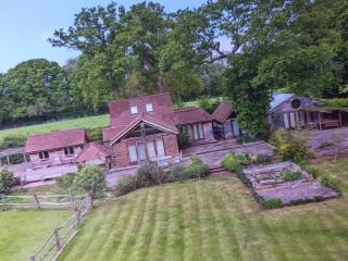Prestwick Oak - Sleeps 10-14 - Group Accommodation for Family or Friends - Haslemere - 7