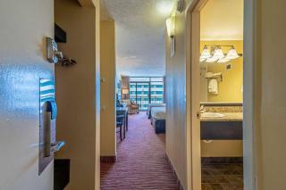 Remodeled Condo, Waterpark View at Landmark Resort - Myrtle Beach - 1