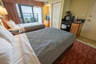 Oceanfront Convenience on Lower Floor, Heated Pool - 3