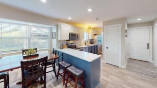 Beautiful Condo, Steps From Table Rock Lake & Sdc - Branson - 9
