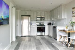 Modern 1br Home Full Kitchen Smarttv - Calgary - 1