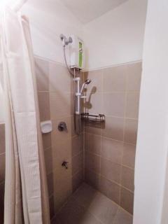 Hotel Luxury Twin Bed Room with Balcony Las Pinas-South Residence - Manila - 1