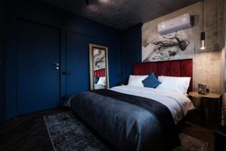 Harley Quinn Apartment - 5