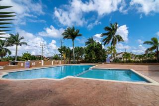 Stafford Oasis - Discovery Bay - 1