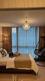 La Palazzo - Across Uptown Mall & Grand Hyatt BGC - Manila - 1