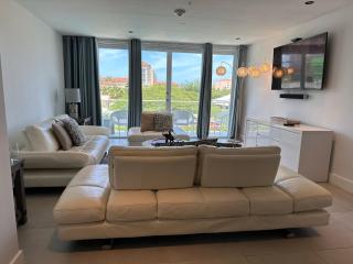 Palm Royal Condo - Palm-Eagle Beach - 5