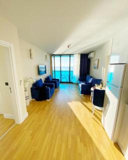 Batumi Orbi City Lux Apartment 5* - 1