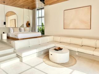The Suites by The Young Villas - Uluwatu - 3