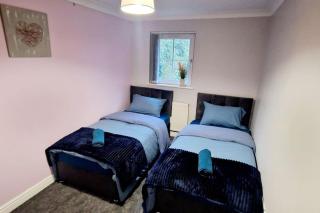 9 Guest 7 Beds Lovely House in Rossendale - Newchurch - 3