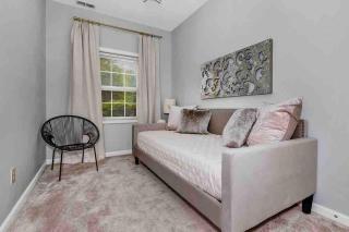 Private Suite in Upscale Neighborhood - Huntsville - 2