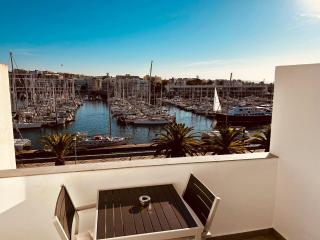 Central Lagos apt with Marina views near beaches - Lagos - 2