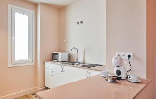 Cozy Apartment In Cádiz With Wifi - Cadice - 5
