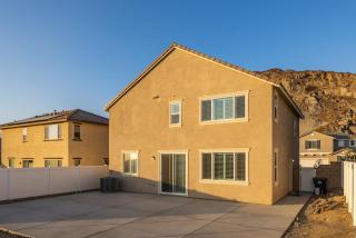 Peaceful 4BR Home With Mountain View -  - 2
