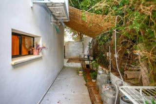 Boutique 1BR Garden TLV Apartment - 3