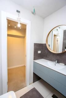 Boutique 1BR Garden TLV Apartment - 1