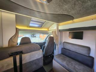 autocaravana para 6 plazas posibilidad de moverse o dormir - Montcada i Reixac - 1