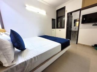 Hotel Ramghat inn -In front of Mandakini River - 1