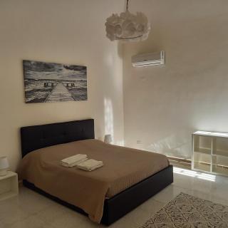 Di Fronzo Guest House T - Triggiano - 0