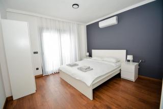 Brand New 2 Bedroom Top Floor Flat with Pool B2 - Bodrum - 4