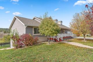 Modern Home-Garage-Scenic Patio - Rapid City - 7